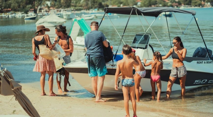Explorer 30hp - Boat Rental (36)