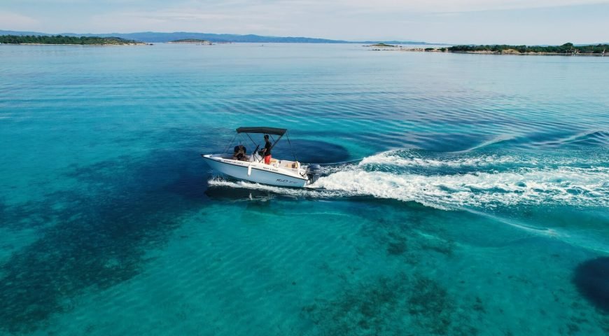 Explorer 30hp - Boat Rental (15)