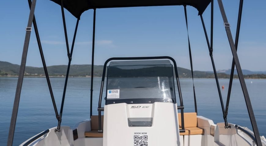 Explorer 30hp - Boat Rental (16)