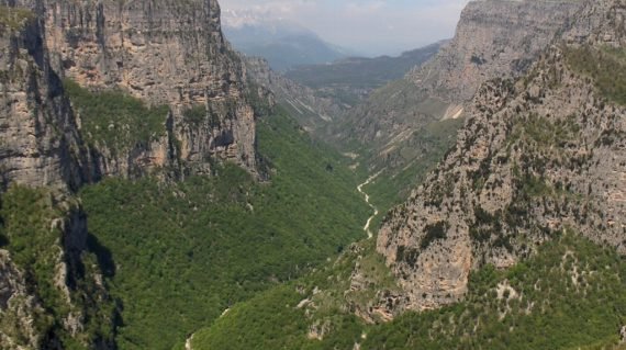 Vikos_Gorge_from_Beloe
